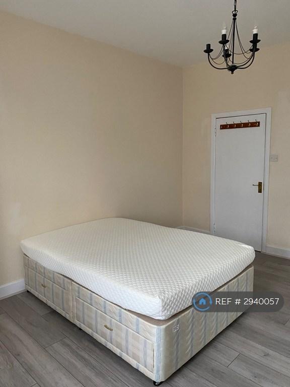 1 bedroom flat in Eade Road, London, N4 (1 bed) (#2940057)
