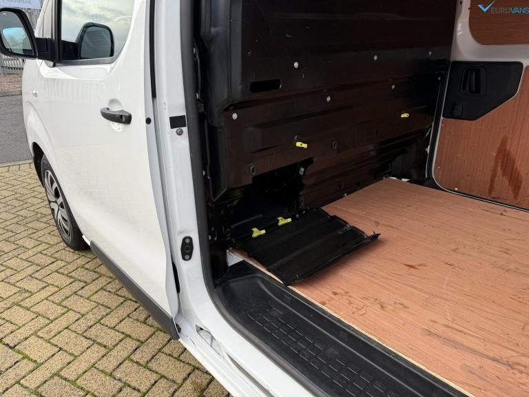 CITROEN DISPATCH 1.5 BLUEHDI 1000 ENTERPRISE PRO M Diesel Manual in White