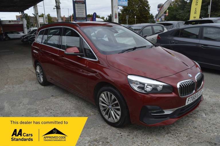 2018 BMW 2 Series 218i Luxury 5dr 2018 MANUAL PETROL ONE OWNER SAT NAV ESTATE Petrol Manual