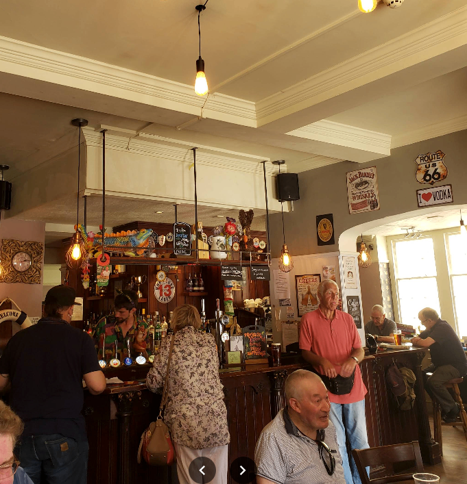 Winchester Pub & Commercial Kitchen For Rent