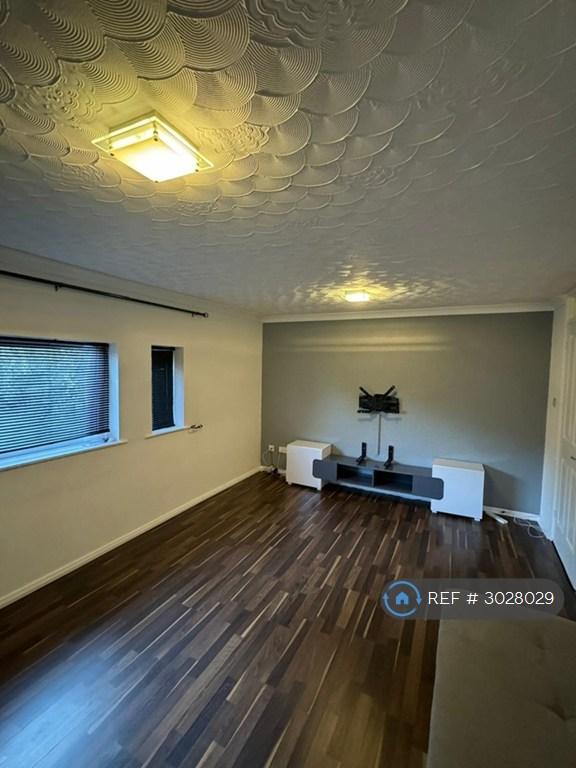 1 bedroom flat in Wellesley Gardens, Birmingham, B13 (1 bed) (#3028029)