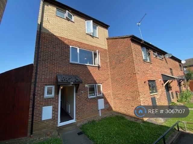 1 bedroom in Bouverie Walk, Northampton, NN1 (#3067107)