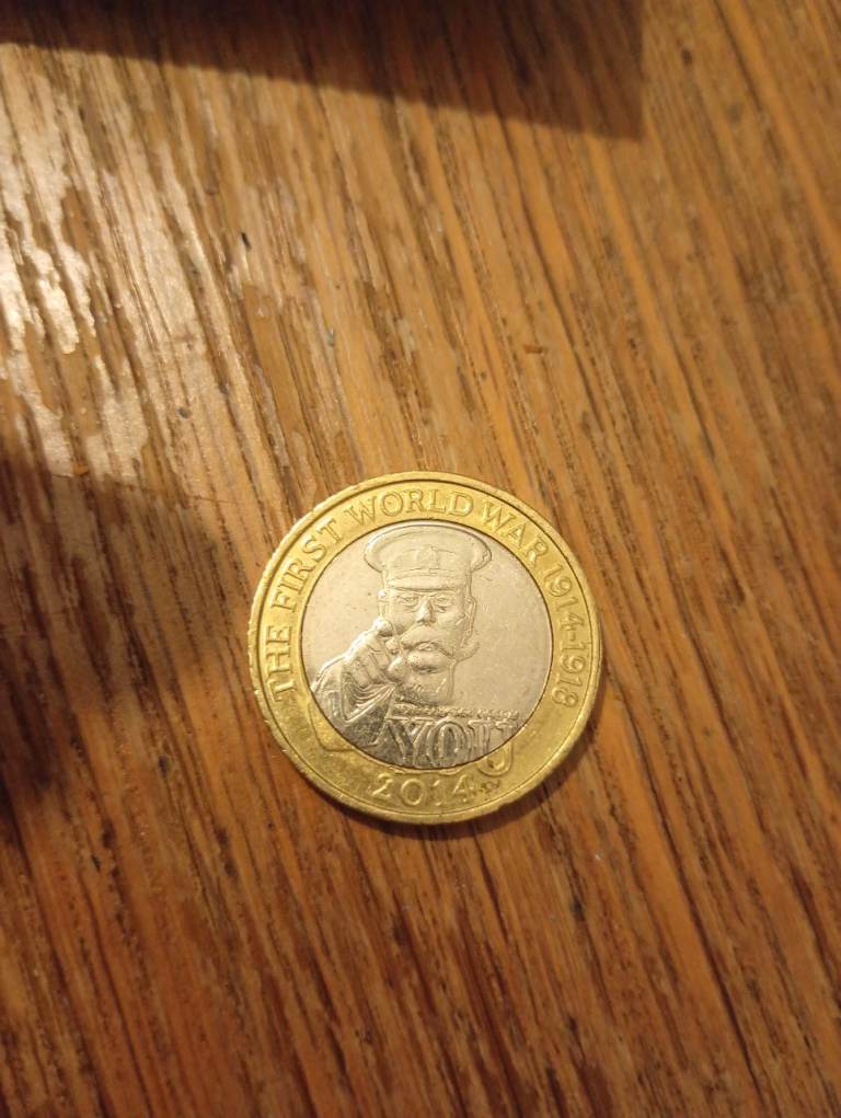 First World War 2014 Two Pound Coin – Good Condition