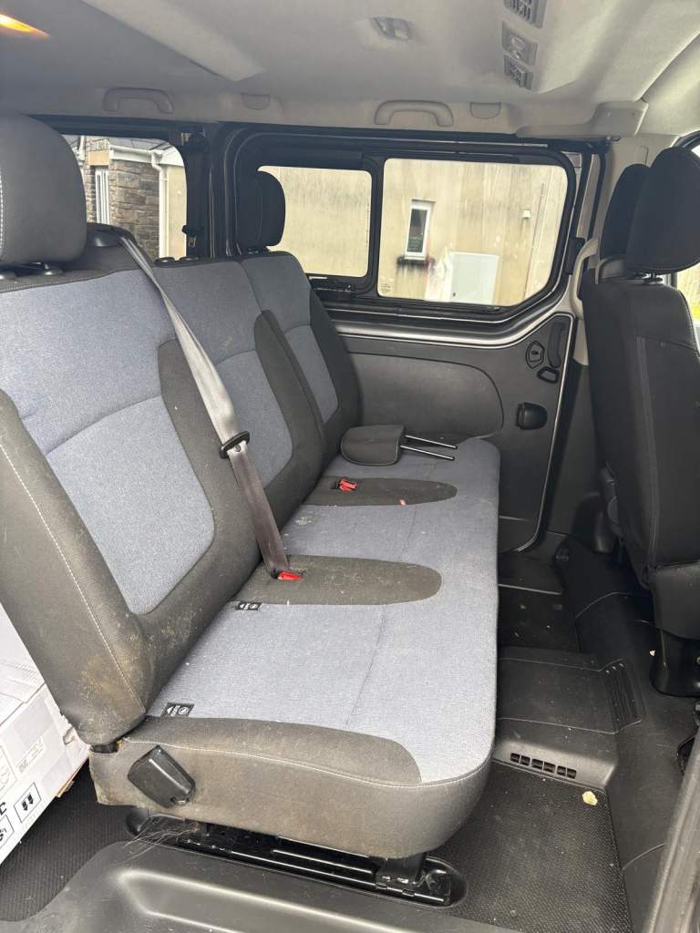 vauxhall vivaro crew seats