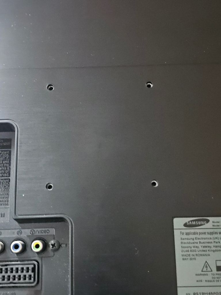 SAMSUNG 24" FREEVIEW TV - PERFECT WORKING ORDER