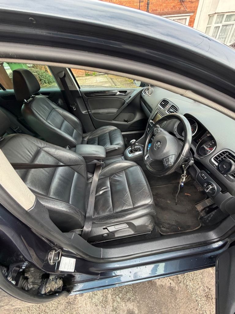 Volkswagen, GOLF, Hatchback, 2012, Semi-Auto, 1968 (cc), 5 doors