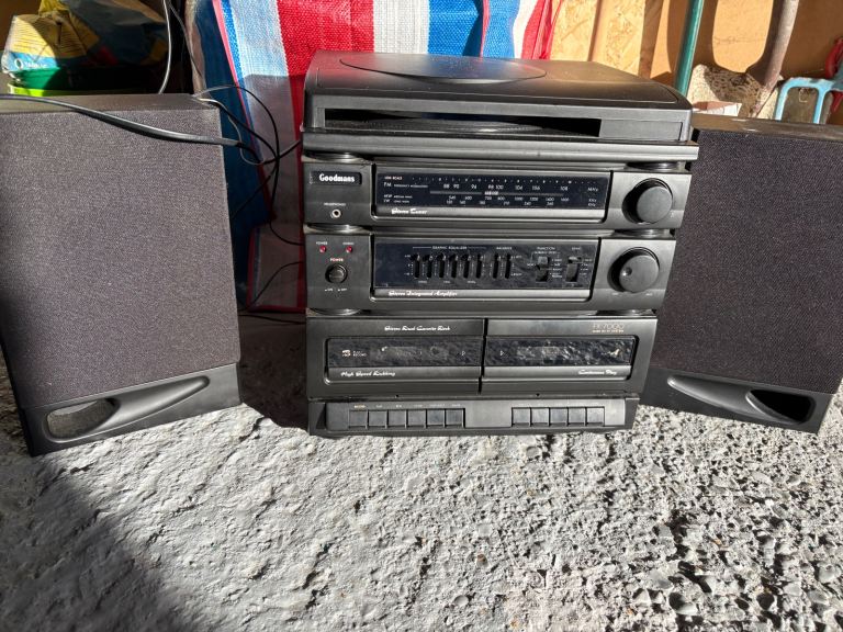 Goodmans Stereo with record player