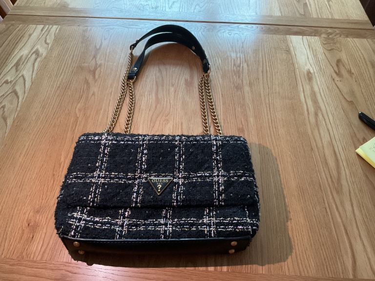 GUESS CESSILY TWEED BAG BLACK.  REDUCED