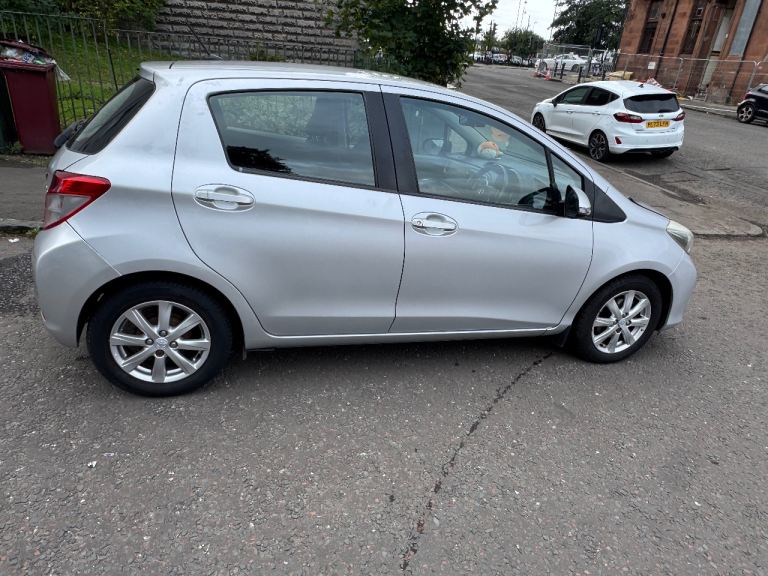 Toyota, YARIS, Hatchback, 2012, Manual, 1329 (cc), 5 doors