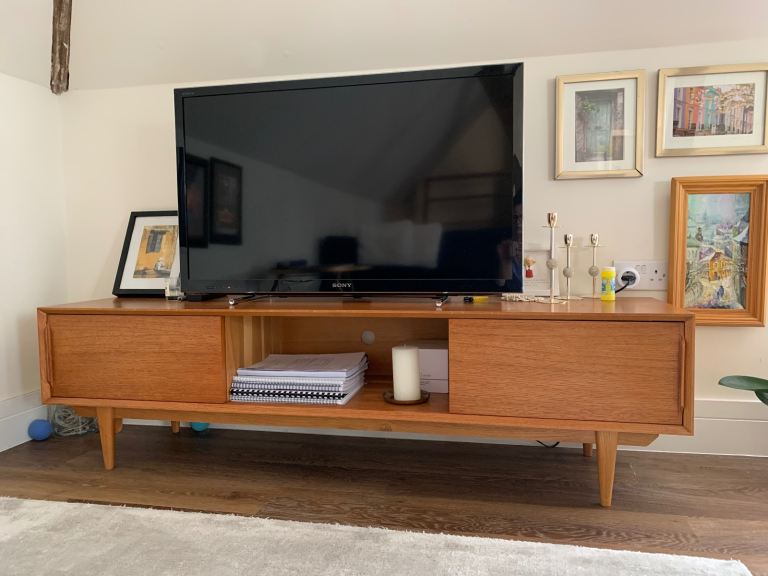 Tv stand - mango wood 