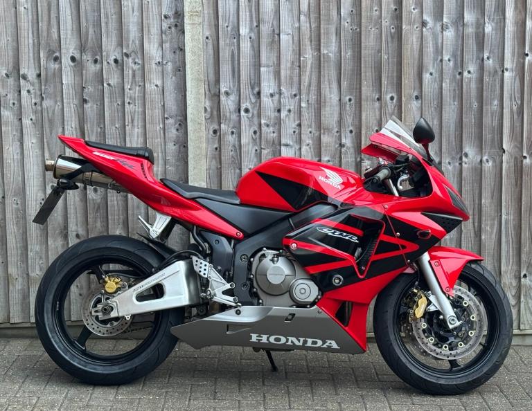 HONDA CBR 600 RR 2003 (53) SUPER SPORT + FULL SERV HISTORY + LAST OWNER 10 YEARS