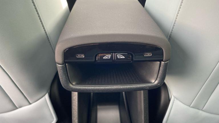 2025 Volvo EX30 Single Motor Extended Range 69kWh Ultra SUV 5dr Electric Auto (272 ps) ESTATE Ele...