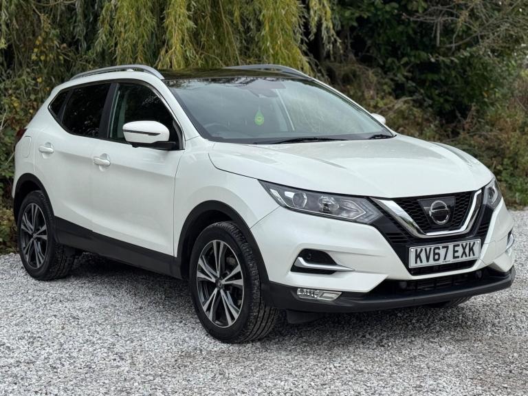 2017 Nissan Qashqai 1.2 DiG-T N-Connecta 5dr Xtronic HATCHBACK PETROL Automatic
