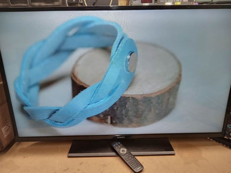 image for Philips 43" tv