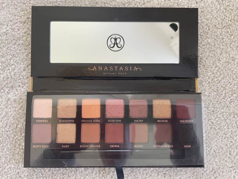 Genuine Anastasia Beverly Hills Soft Glam Eyeshadow Palette Brand New RRP £46