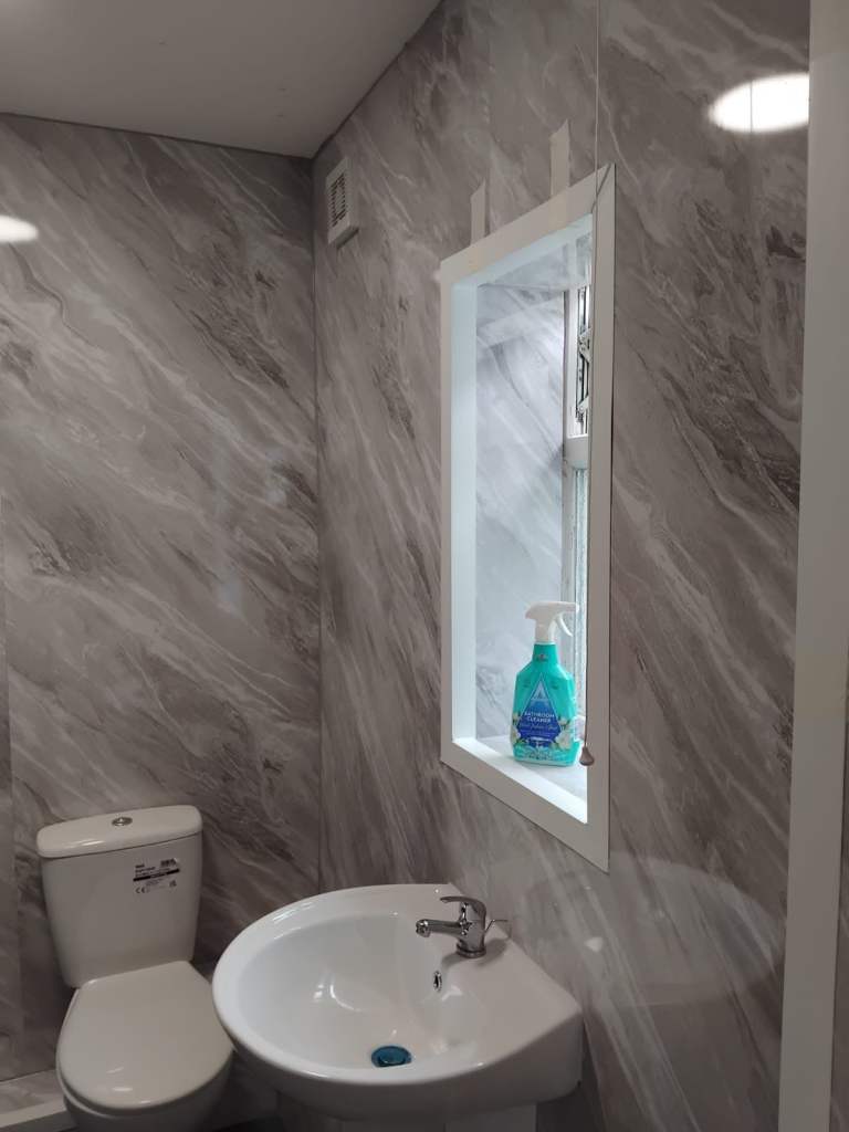 2 Bed house with a graden newly renovated 