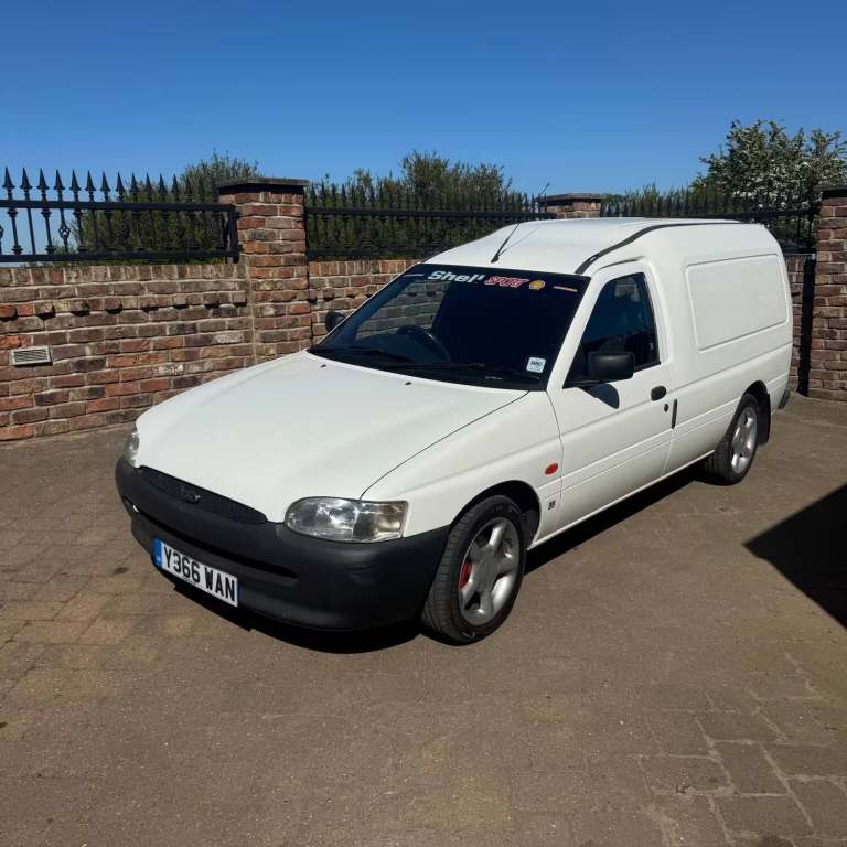 2001 Ford Escort CAR DERIVED VAN PETROL Manual