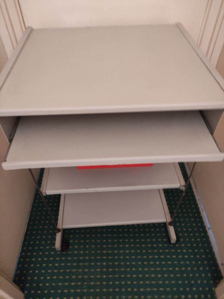 Heavy Duty Catering / POS Stand with Wheels – 3 Shelves – 1m Tall