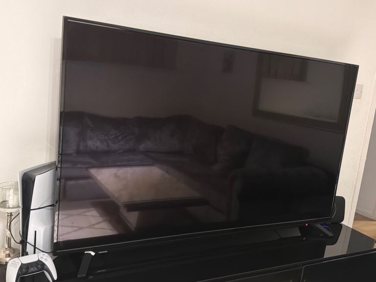 Toshiba tv 1.40CM
