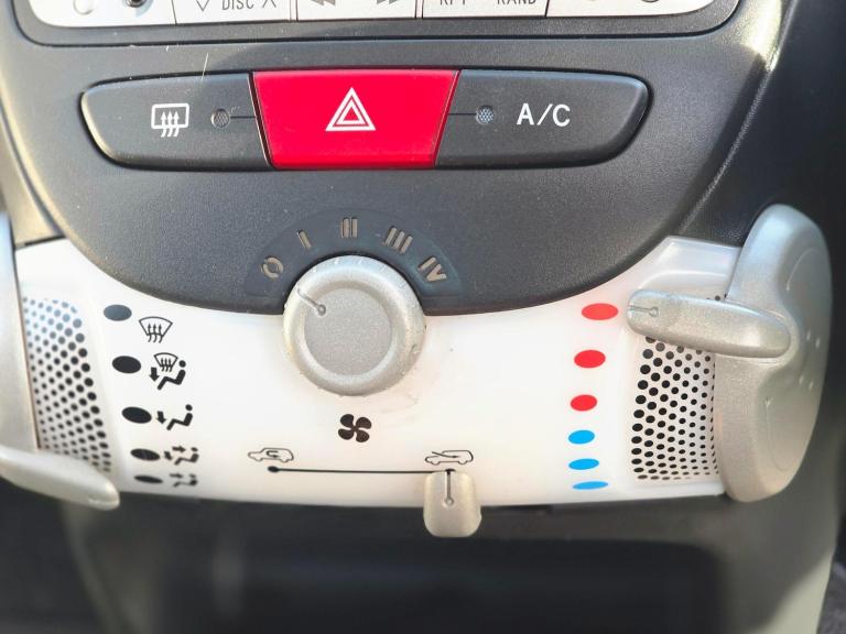 2014 Toyota AYGO 1.0 VVT-i Move MultiMode Euro 5 5dr HATCHBACK Petrol Automatic