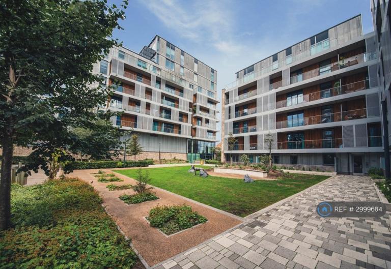 1 bedroom in Albert Road, London, NW6 (#2999684)