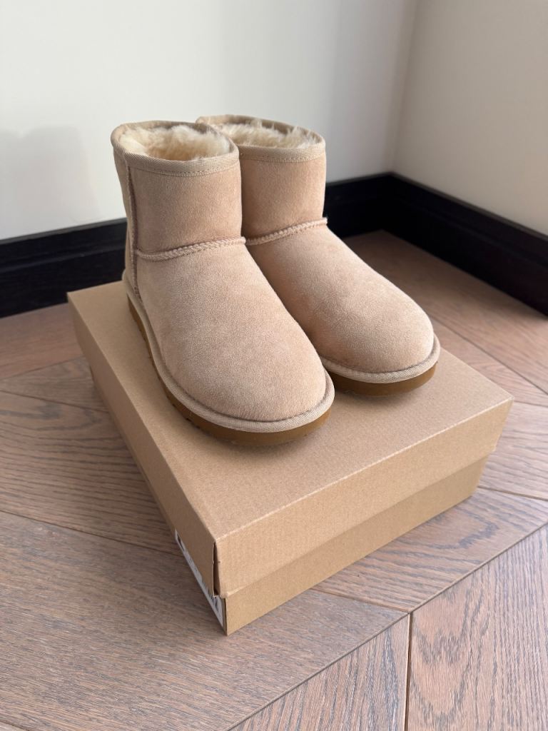Classic Mini II Ugg Boots UK Size 5