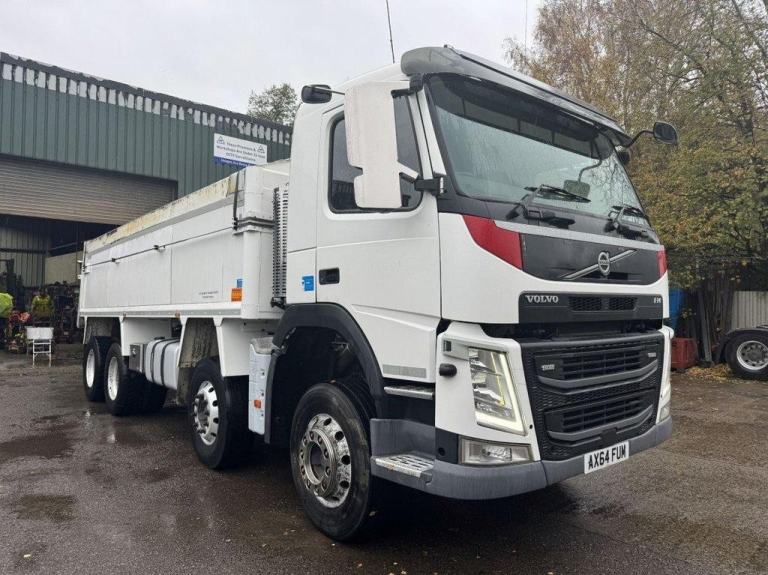 2014 VOLVO FM-410 8X4 TIPPER