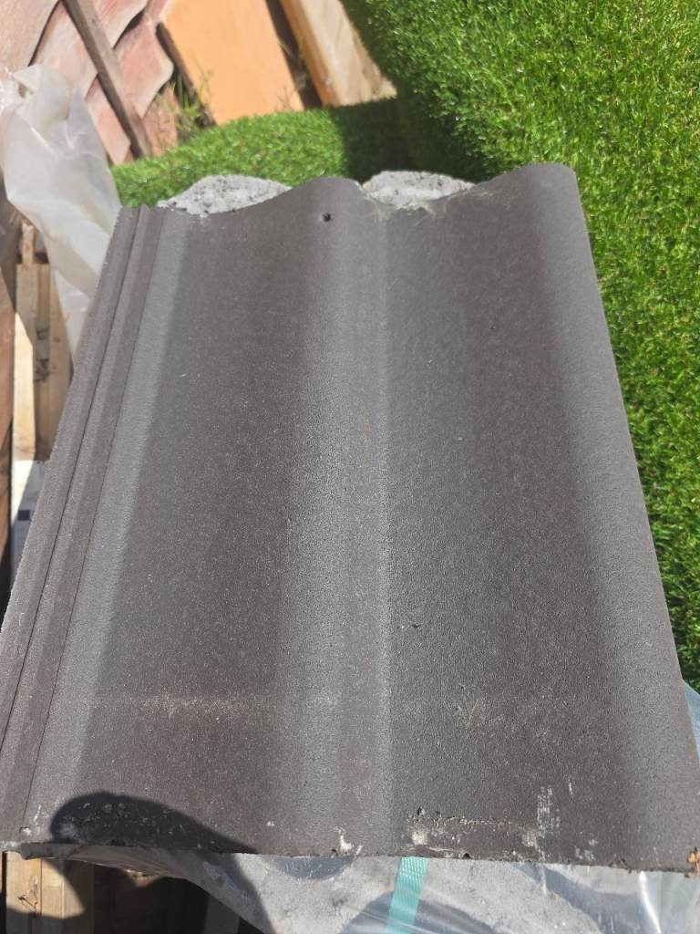 Sandtoft Concrete Double Pantile Roof Tiles – Grey, Good Condition
