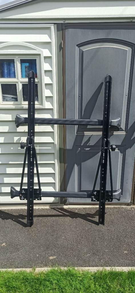 Honda Civic Tourer 2015 Roof Rack + 2 Bike Carriers