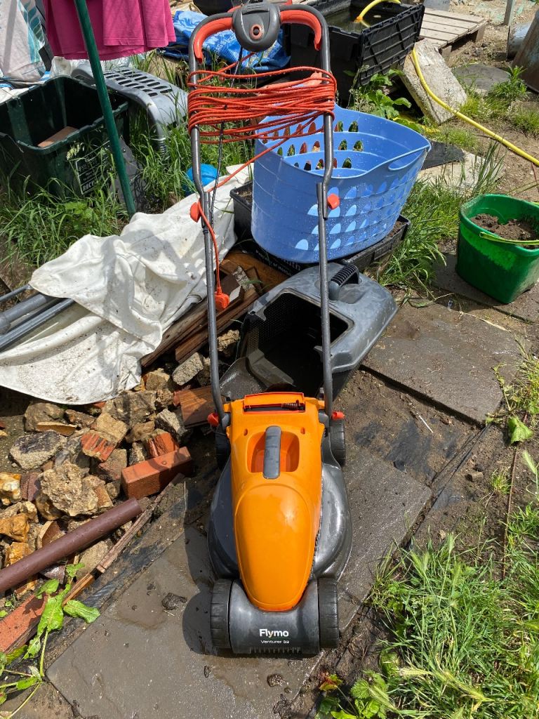 Flymo Venturer 32 Electric Lawn Mower – Good Condition
