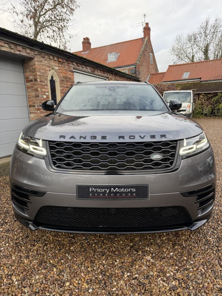 LAND ROVER RANGE ROVER VELAR 3.0 D300 R-Dynamic HSE 2019