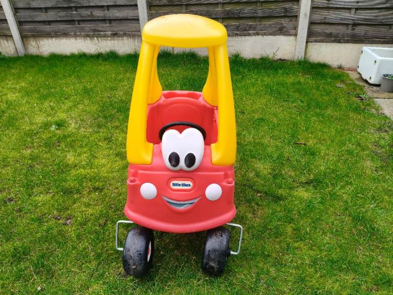 Little Tikes Cozy Coupe with trailer