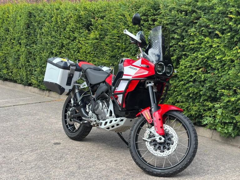 2024 DUCATI DESERT X ONLY 2627 MILES ONLY 2 OWNERS