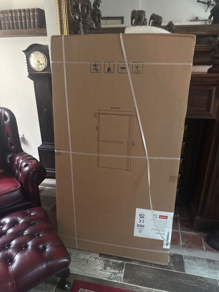 Brand New boxed L shaped shower screen 