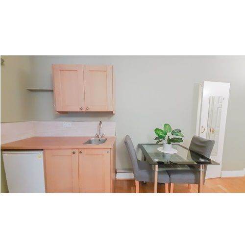 Double En-Suite Room on Holland Road, Kensington Olympia/Shepherds Bush, W18 8BB *Bills Inc*