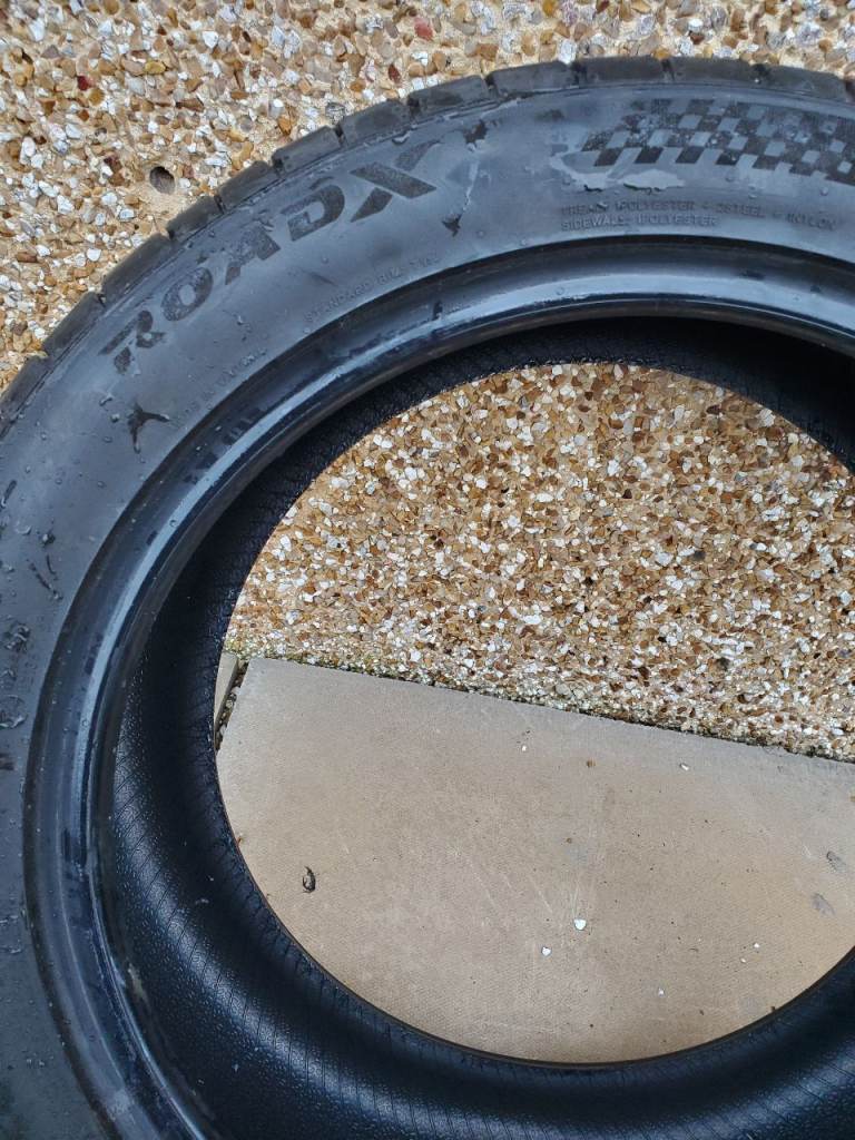 ROAD X RX MOTION DU71 225 45 R17 94Y XL DOT 2325  6.5mm Tread