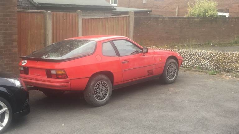 Porsche 924 / 924s / 944 - BREAKING