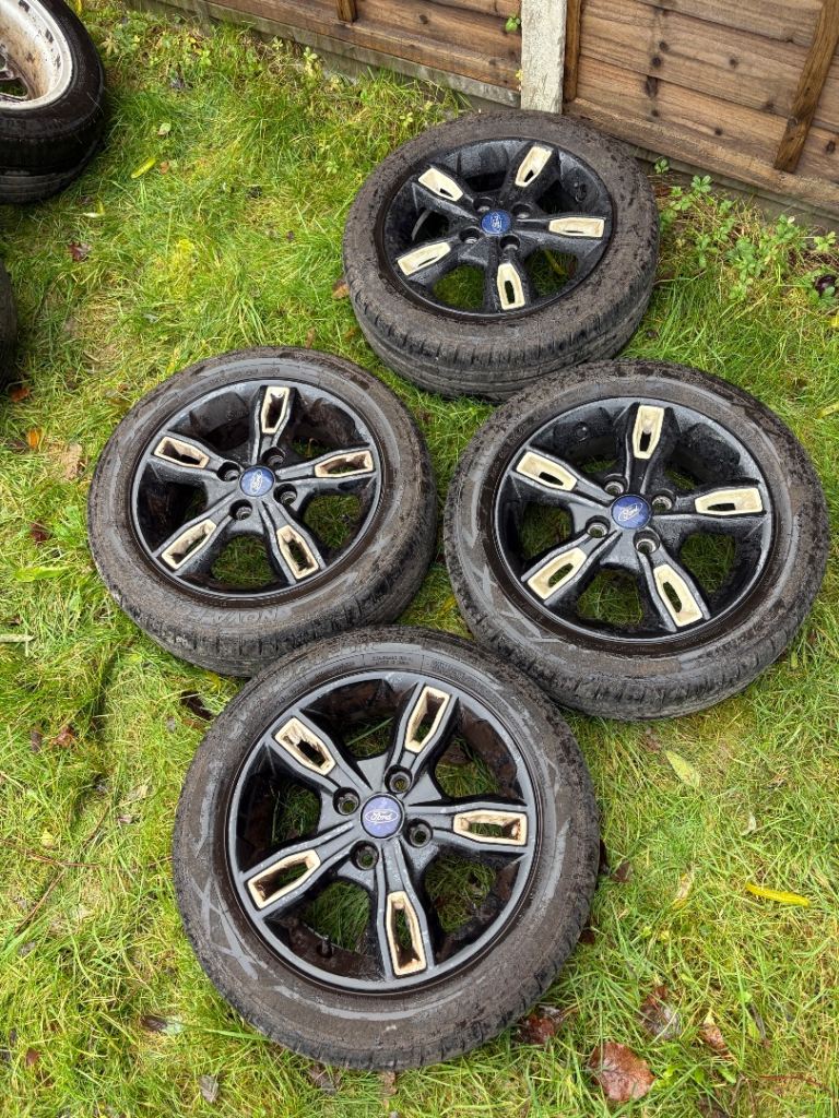 15” 4x108 Ford fiesta zetec ecoboost spoke alloy wheels alloys with tyres black