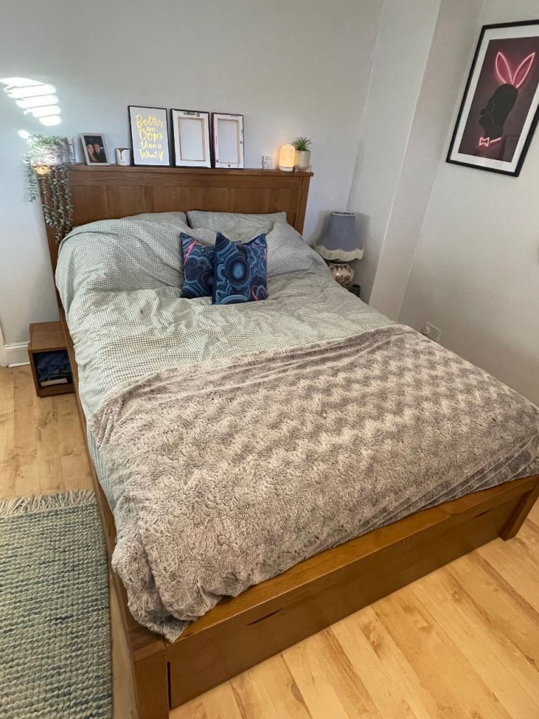 image for Solid oak king size bed FREE available from 15th dec!