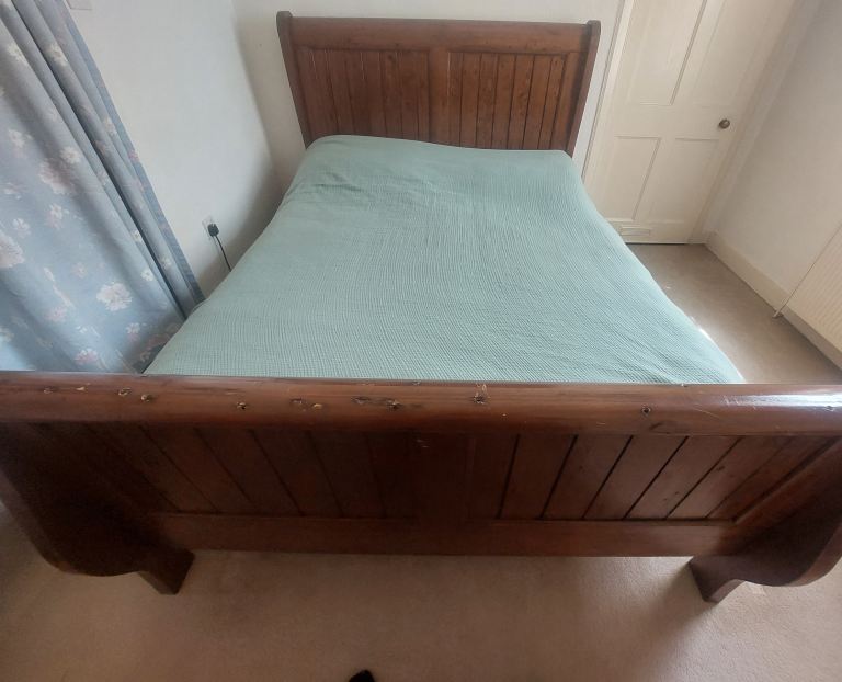 Queen Size Solid Wood Bed Frame - The Irish Coast Collection