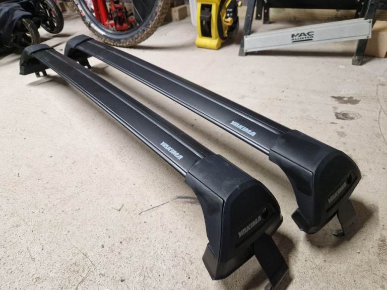 Yakima Black Roof Bars and Fitting Kit (Audi A5/S5 Sportback 2017-2024)