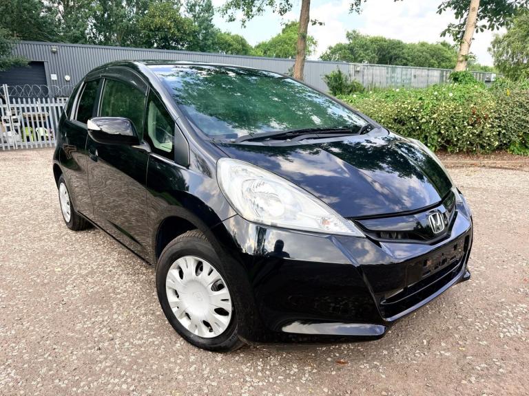 2012 Honda Fit ( JAZZ ) FRESH IMPORT SHE EDITION 1.3 AUTO HATCHBACK  MPV Petrol Automatic