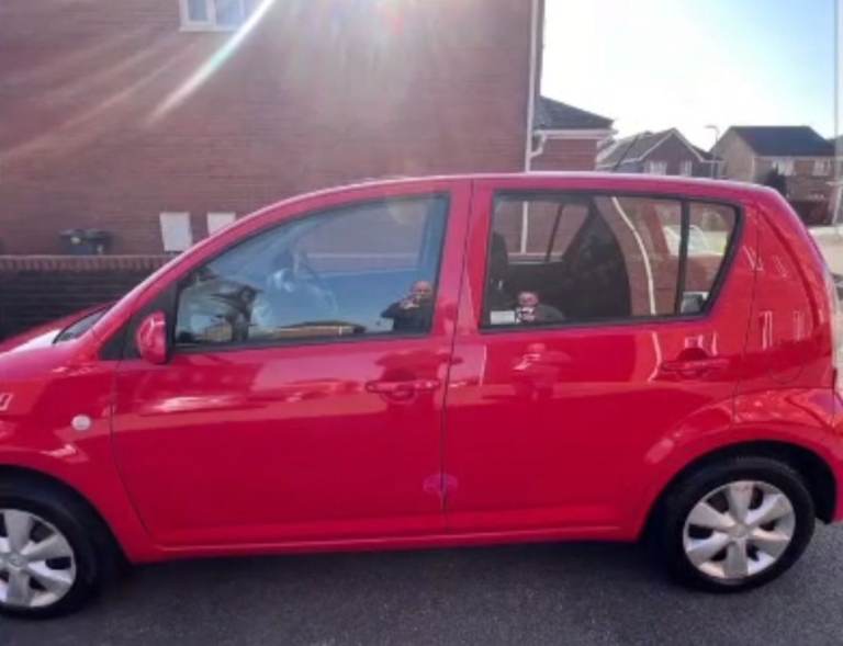 Daihatsu, SIRION, Hatchback, 2009, Manual, 1298 (cc), 5 doors