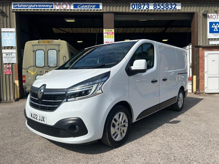 2022 Renault Trafic 2.0 dCi 120 SL28 Sport L1 H1 Van Satnav Air Con £11995 + VAT