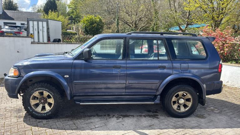 Shogun sport 2.5L diesel 