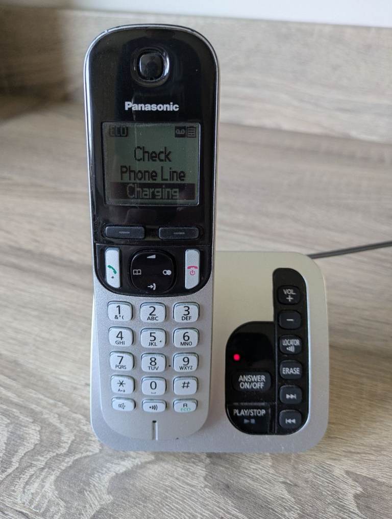 Panasonic KX-TGC220E Cordless Phone with Answer Machine VGC