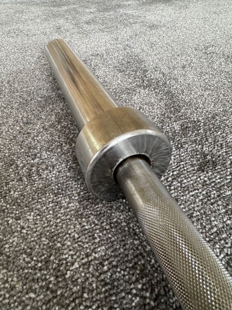 NEW 6ft 2 inch 12.5kg Olympic barbell set + 20kg trigrip weight plates (2x10kg)