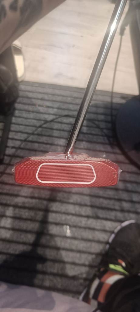 Golf VIP Putter - 34inch  - Comes with a Headcover