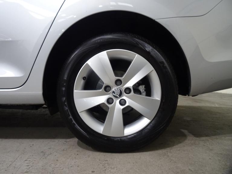 2015 Skoda Rapid 1.4 TSI 125 SE 5dr DSG Automatic **LOW MILEAGE*ONLY 22000 MILES FROM NEW** HATCH...