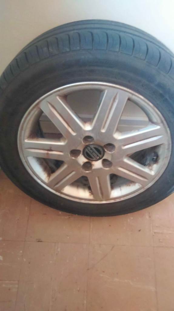 Volvo alloy wheel good tyre fitted on wheel 